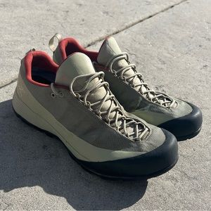 Arc’teryx Konseal FL GTX shoe